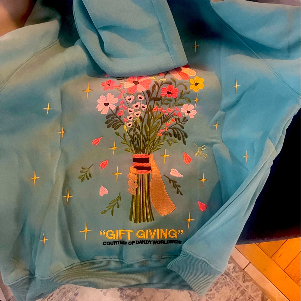Dandy Worldwide Gift Giving hoodie M Blue